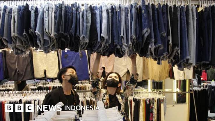 Baju Impor Naik, Ulos Naik Panggung, dan Preloved Makin Laris: Juli 2026 Jadi Bulan di Mana Fashion Harus Cerdas dan Punya Cerita